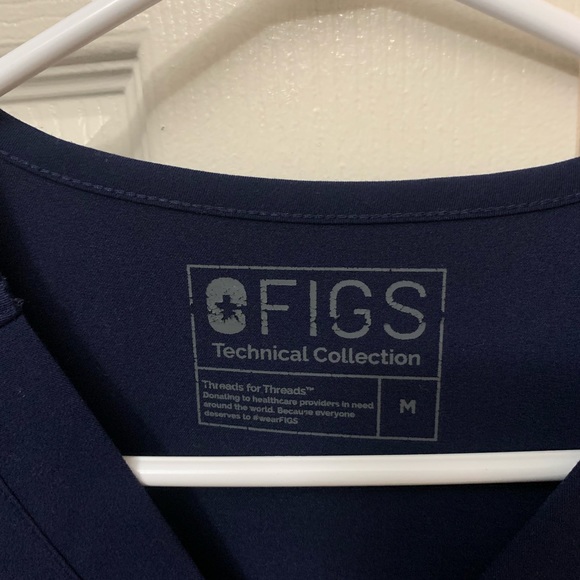 Figs scrub top - Picture 2 of 2